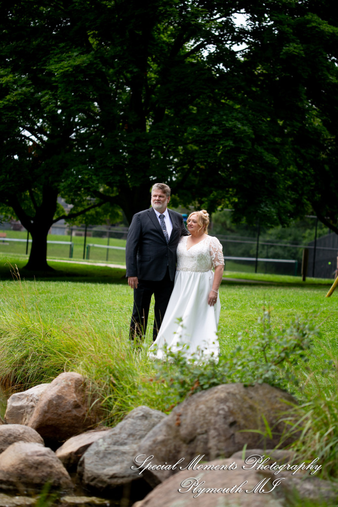 Darcy & Scott at Rochster Municipal Park Rochester MI wedding photo