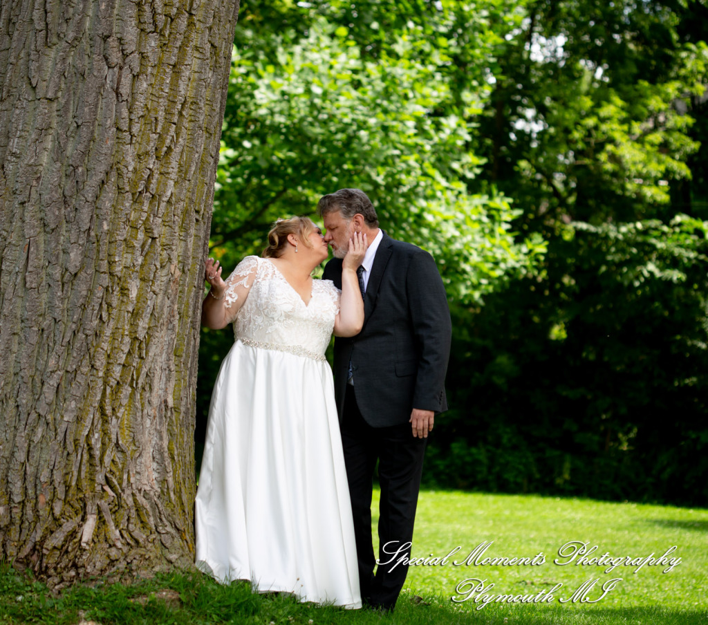 Darcy & Scott at Rochster Municipal Park Rochester MI wedding photo