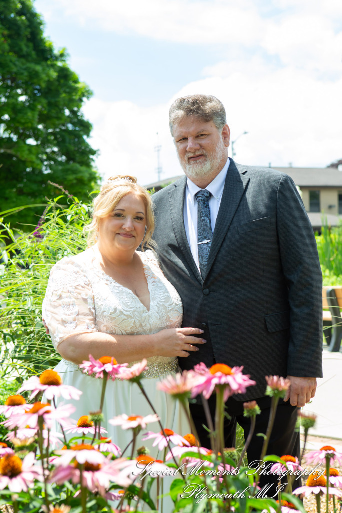 Darcy & Scott at Rochster Municipal Park Rochester MI wedding photo