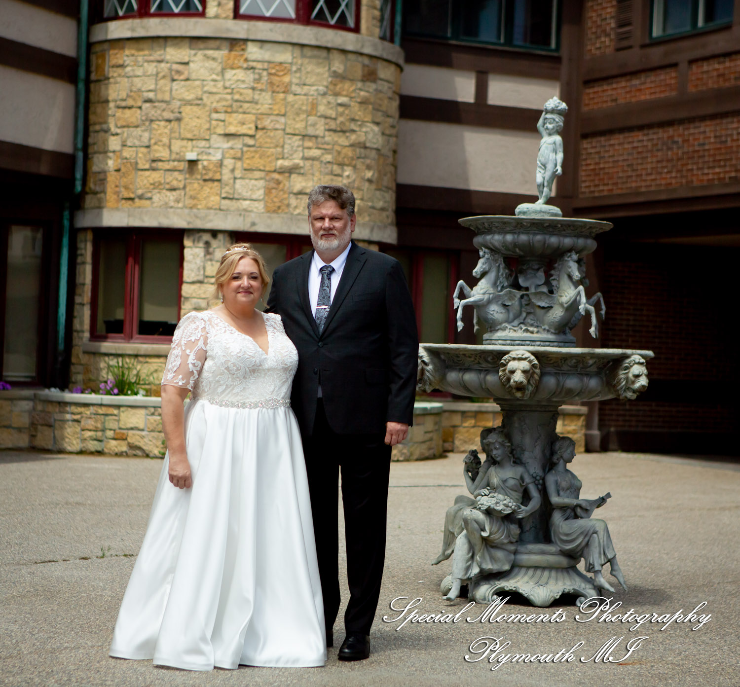 Darcy & Scott at Rochster Municipal Park Rochester MI wedding photo