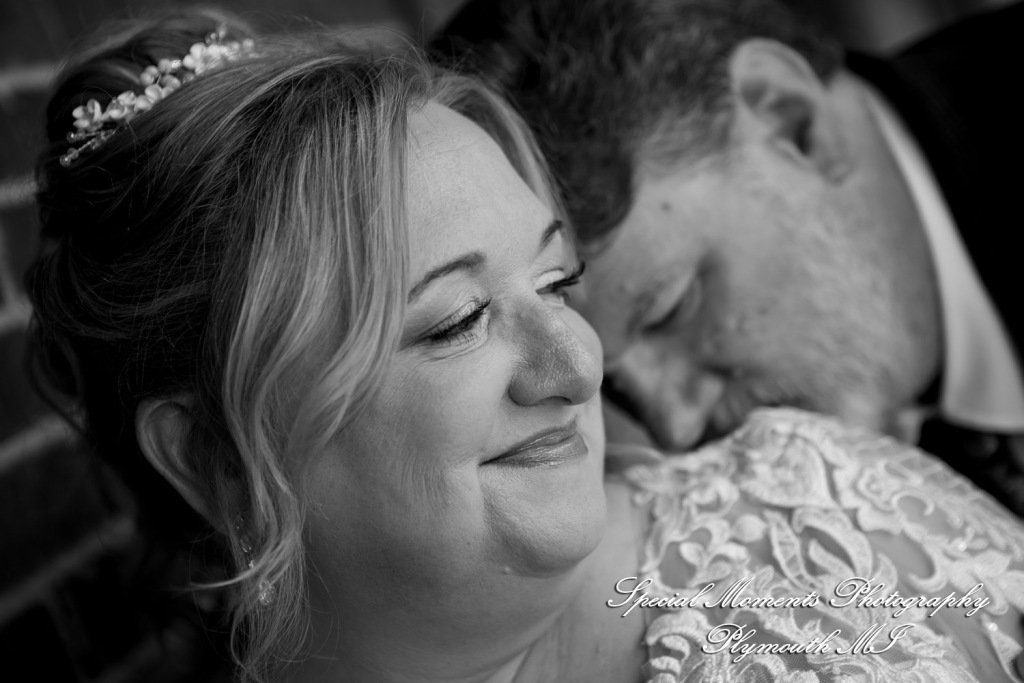 Darcy & Scott at Rochster Municipal Park Rochester MI wedding photo