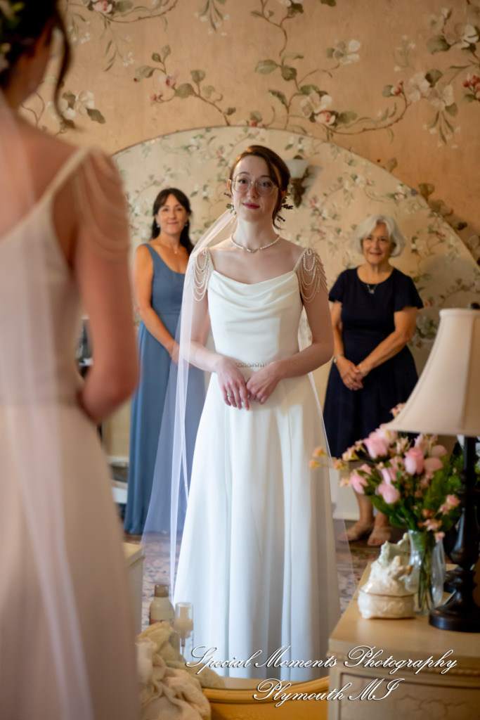 Samantha & David at Longacre House Farmington Hills MI wedding photograph