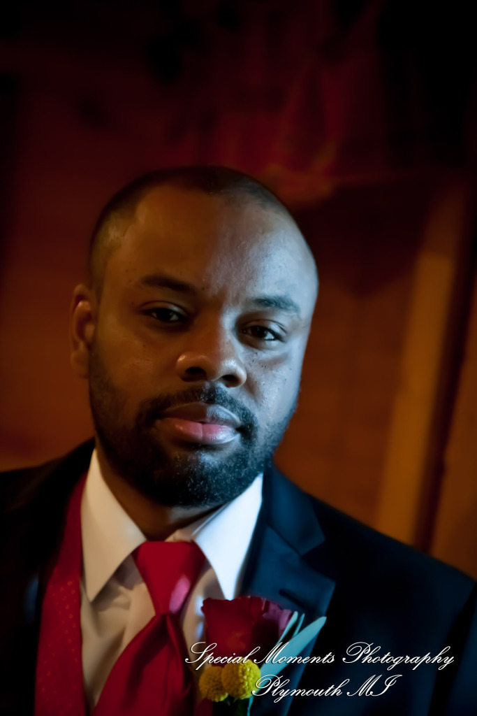 Lamar & Rachel at Strawberry Lake Lodge Pinckney MI wedding photograph