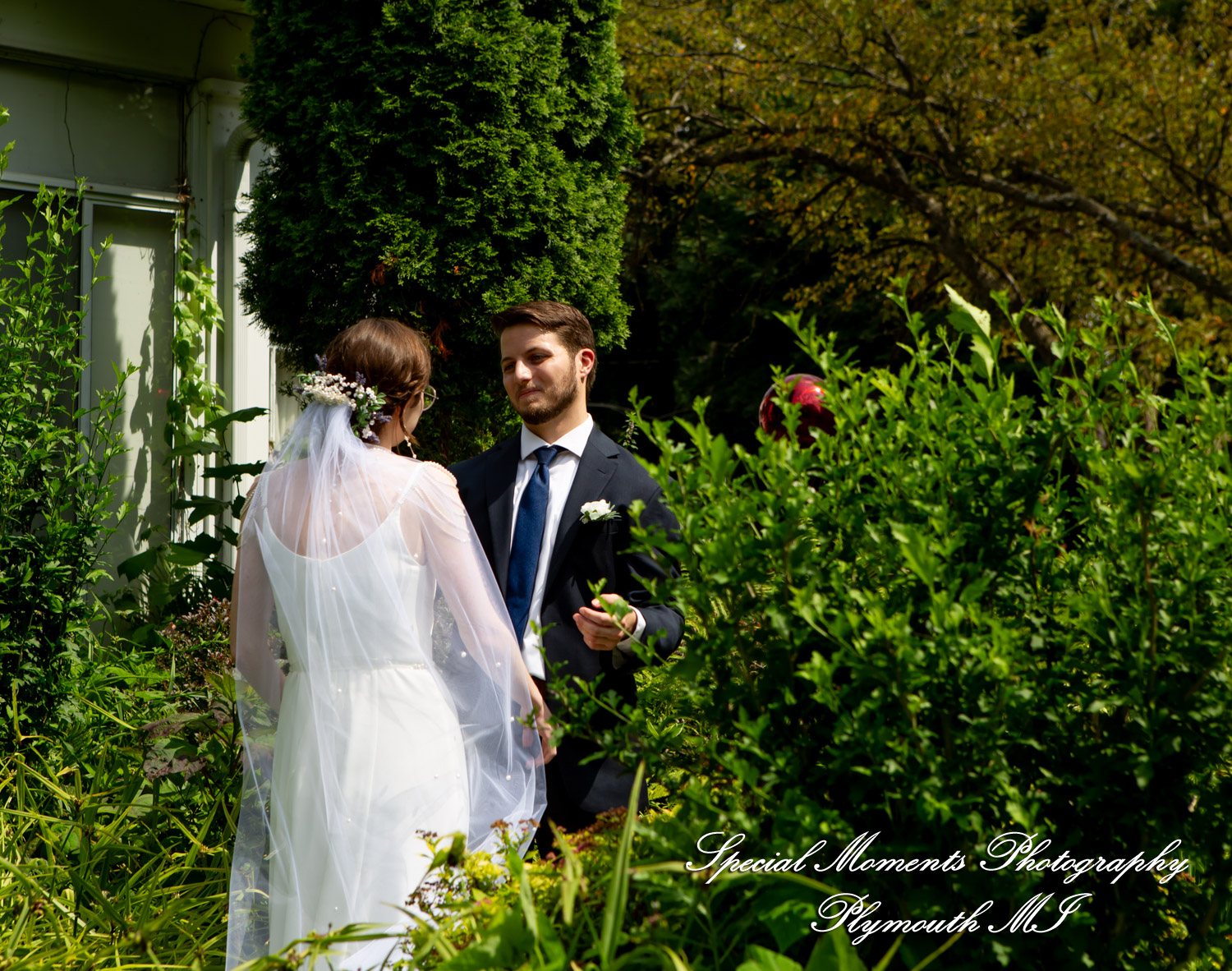 Samantha & David at Longacre House Farmington Hills MI wedding photograph