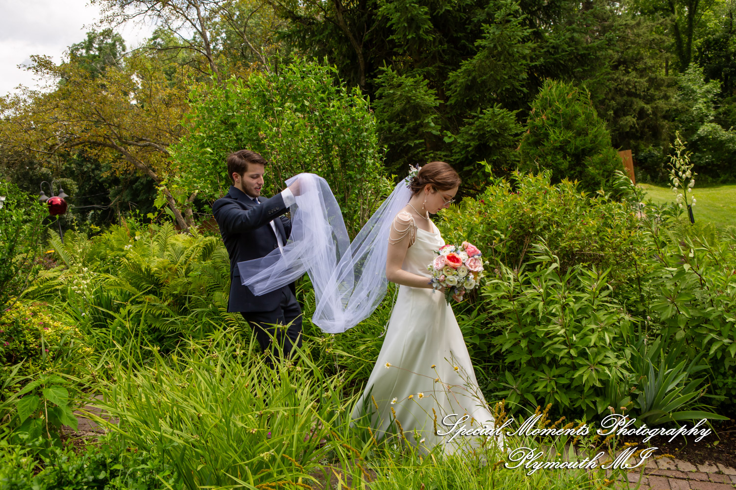 Samantha & David at Longacre House Farmington Hills MI wedding photograph