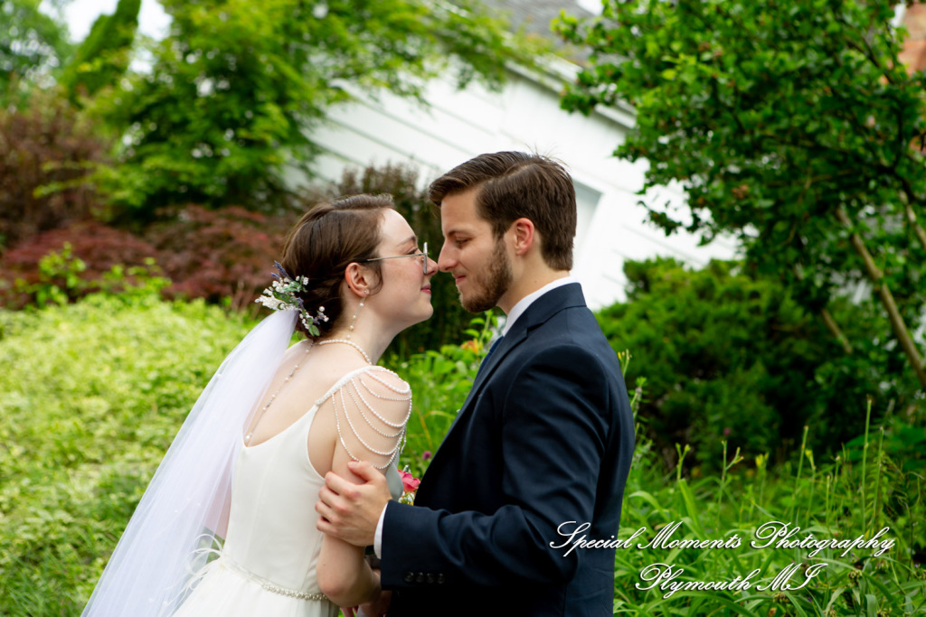 Samantha & David at Longacre House Farmington Hills MI wedding photograph