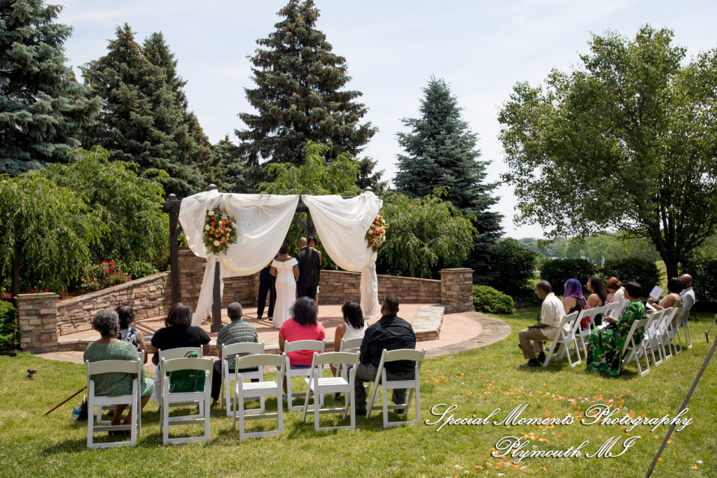 Belinda & Tony at Ann Arbor Marriott Ypsilanti at Eagle Crest Ypsilanti MI wedding photography