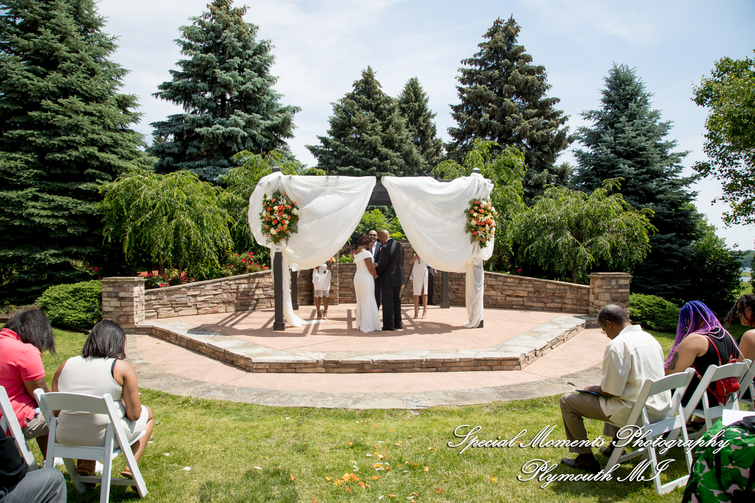Belinda & Tony at Ann Arbor Marriott Ypsilanti at Eagle Crest Ypsilanti MI wedding photography