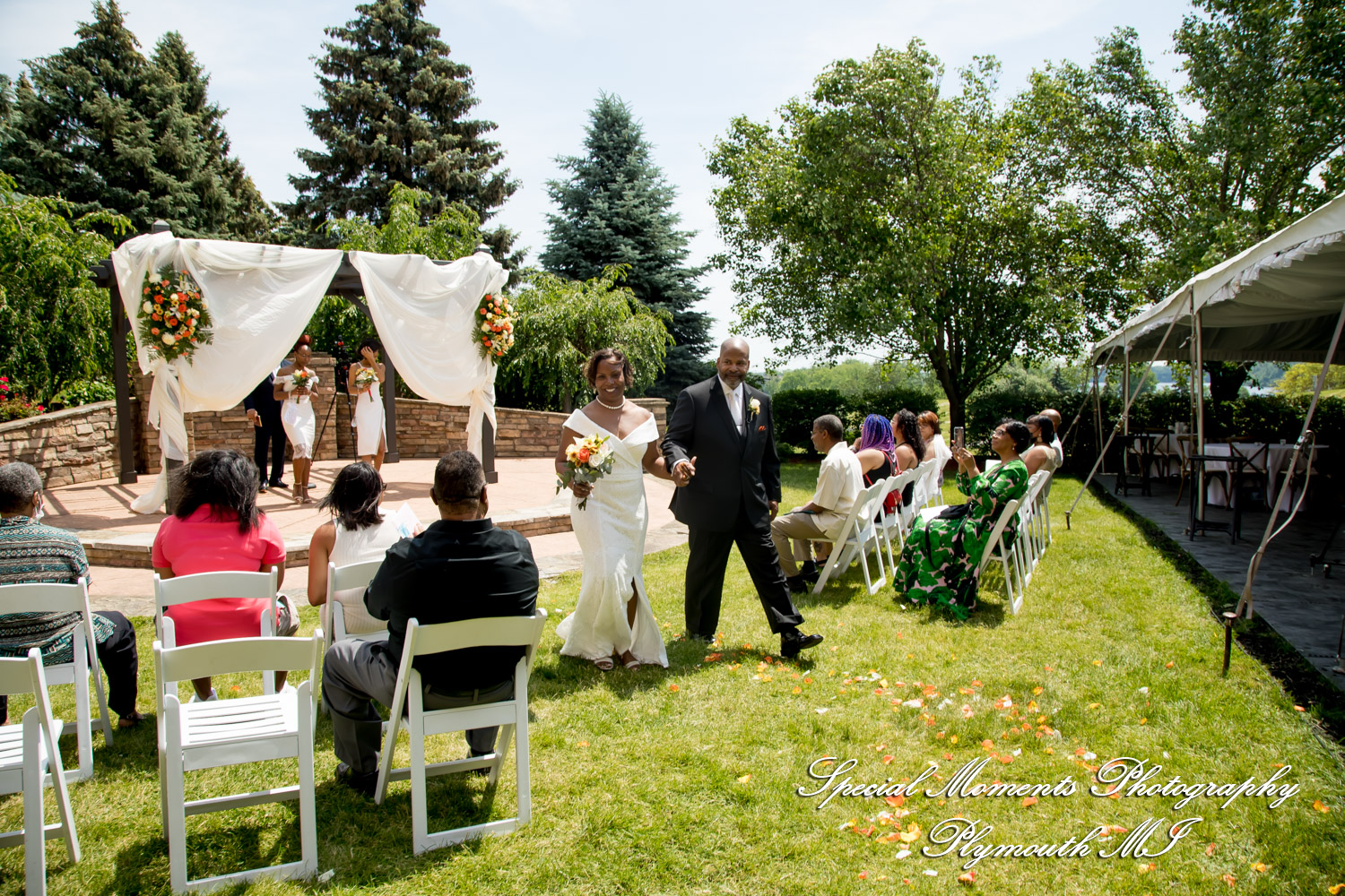 Belinda & Tony at Ann Arbor Marriott Ypsilanti at Eagle Crest Ypsilanti MI wedding photography