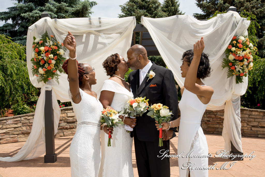 Belinda & Tony at Ann Arbor Marriott Ypsilanti at Eagle Crest Ypsilanti MI wedding photography