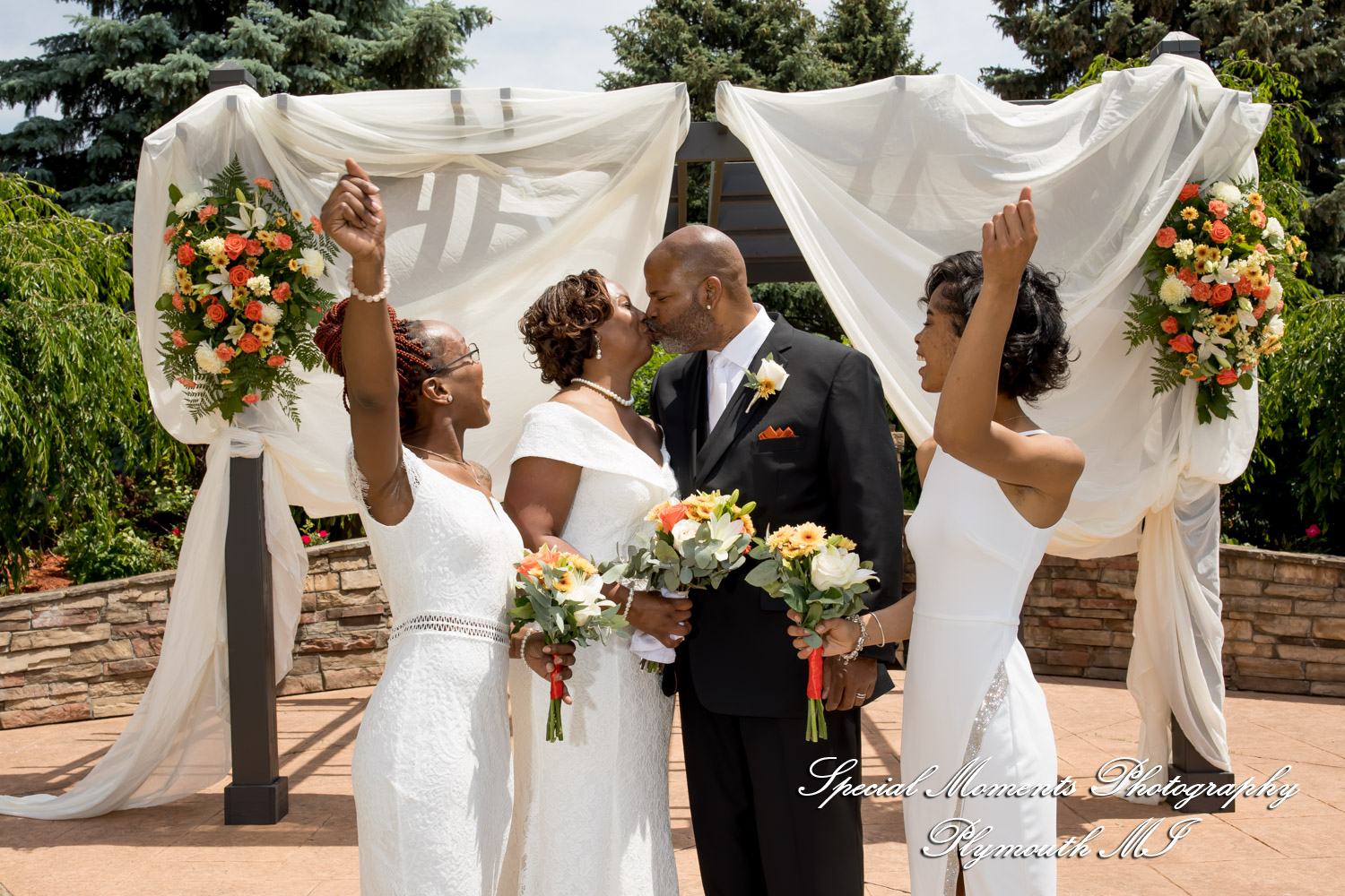 Belinda & Tony at Ann Arbor Marriott Ypsilanti at Eagle Crest Ypsilanti MI wedding photography