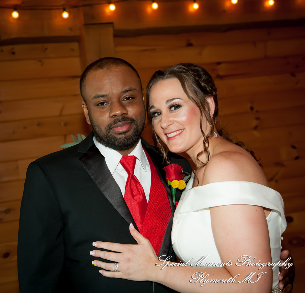 Lamar & Rachel at Strawberry Lake Lodge Pinckney MI wedding photograph
