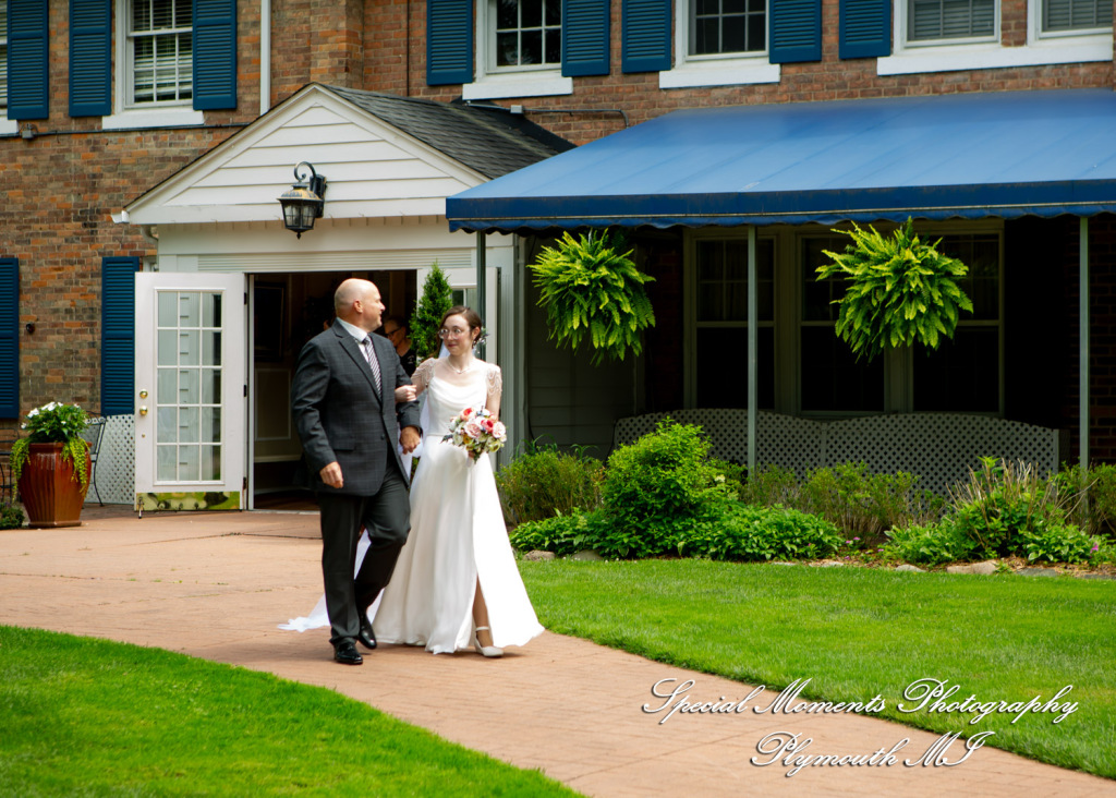 Samantha & David at Longacre House Farmington Hills MI wedding photograph