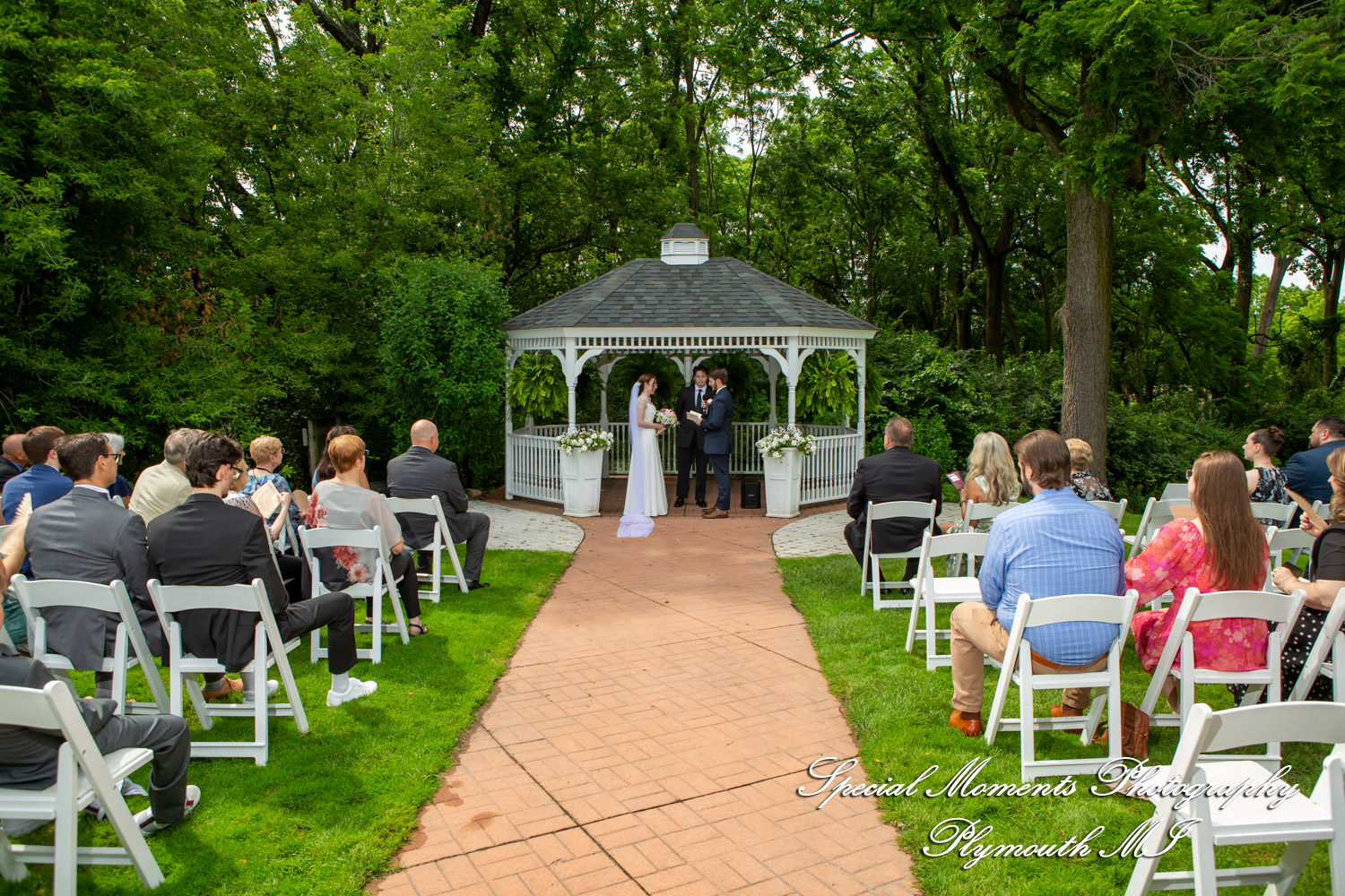 Samantha & David at Longacre House Farmington Hills MI wedding photograph