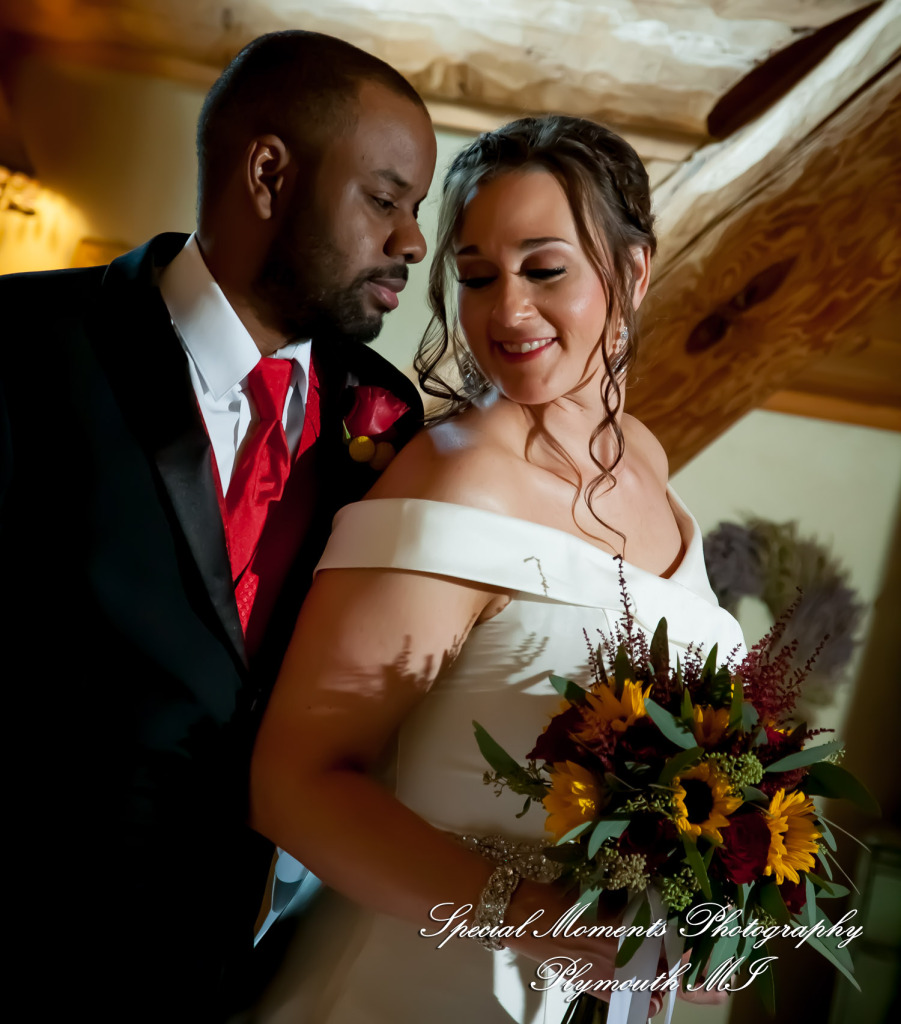 Lamar & Rachel at Strawberry Lake Lodge Pinckney MI wedding photograph