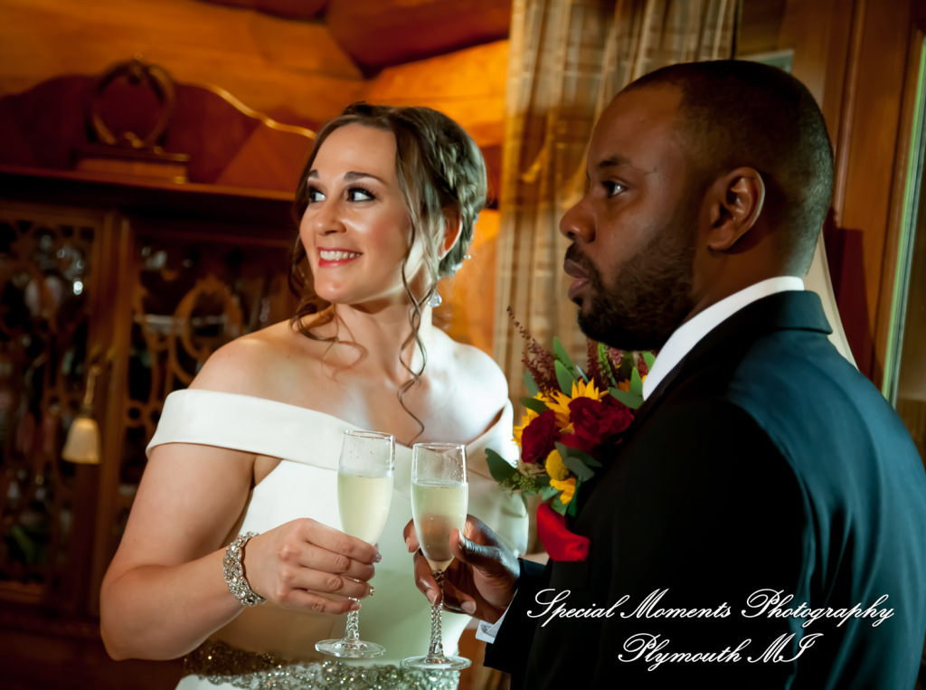 Lamar & Rachel at Strawberry Lake Lodge Pinckney MI wedding photograph