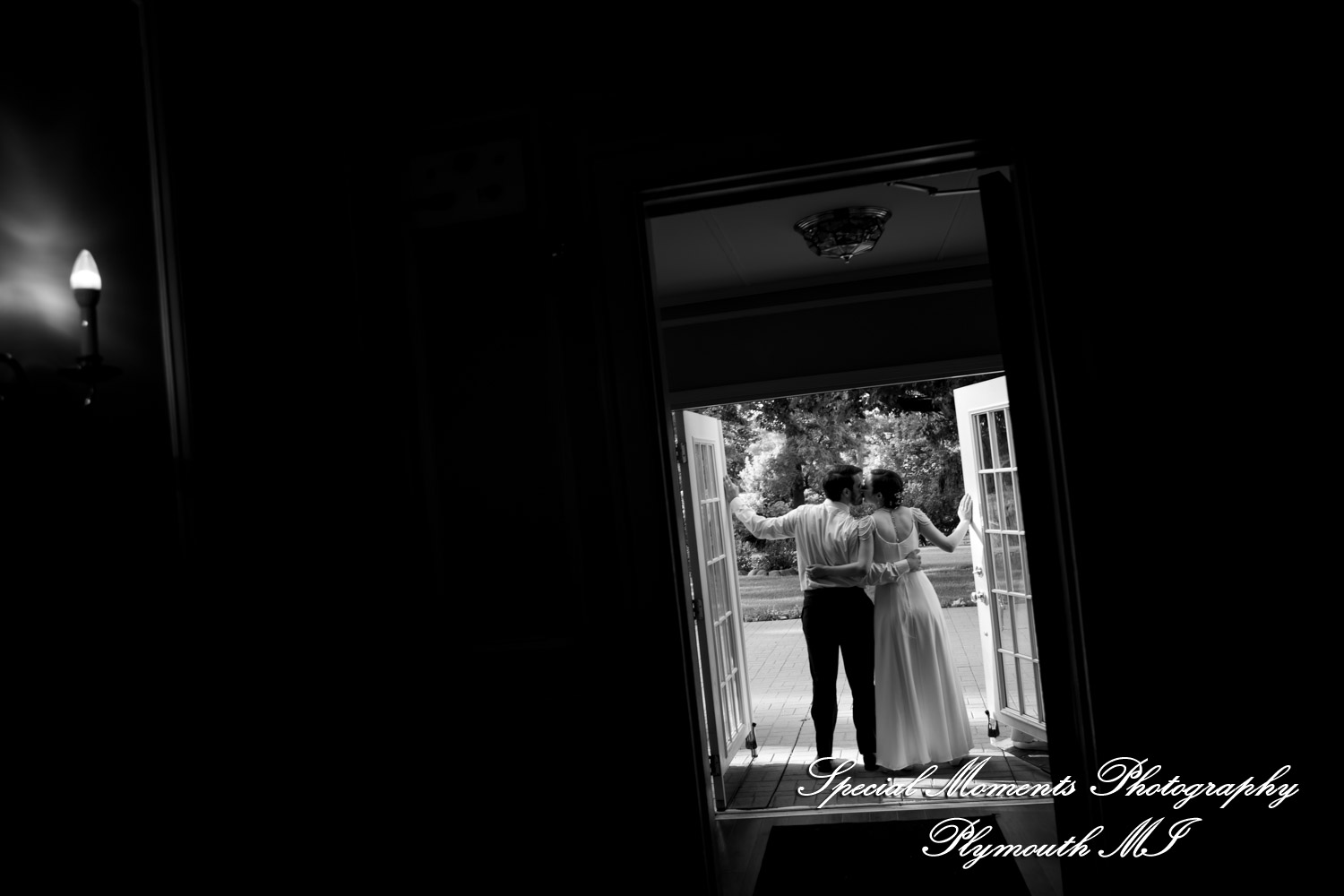 Samantha & David at Longacre House Farmington Hills MI wedding photograph