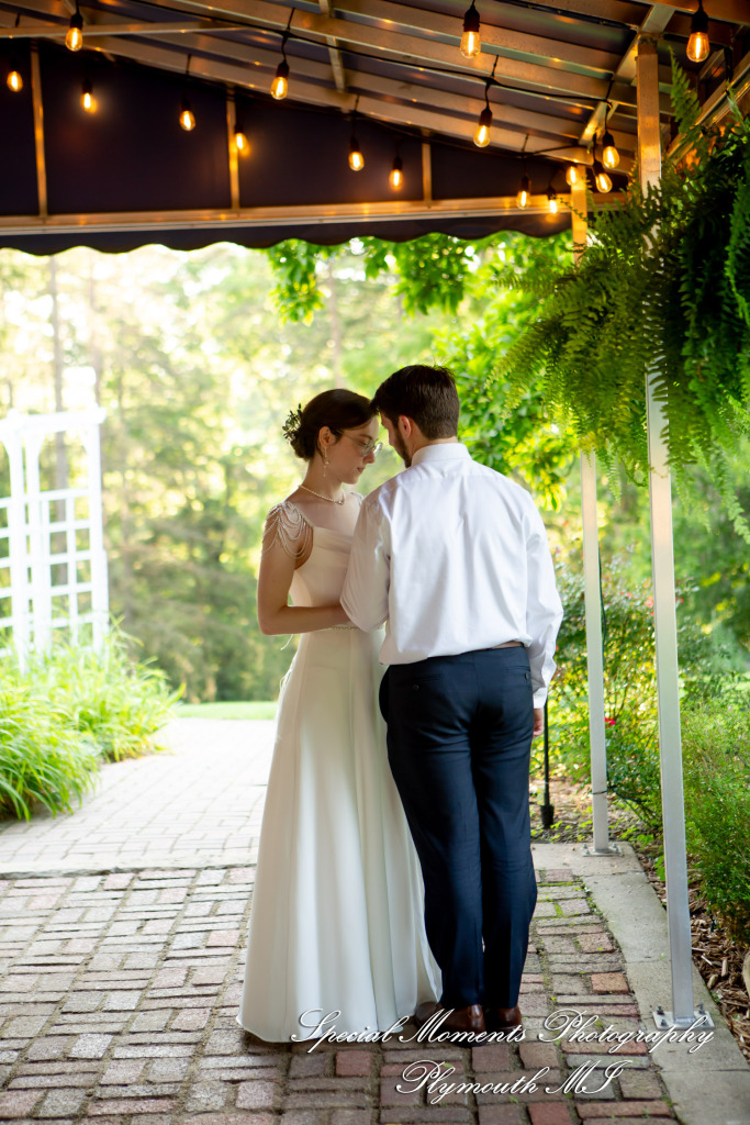 Samantha & David at Longacre House Farmington Hills MI wedding photograph