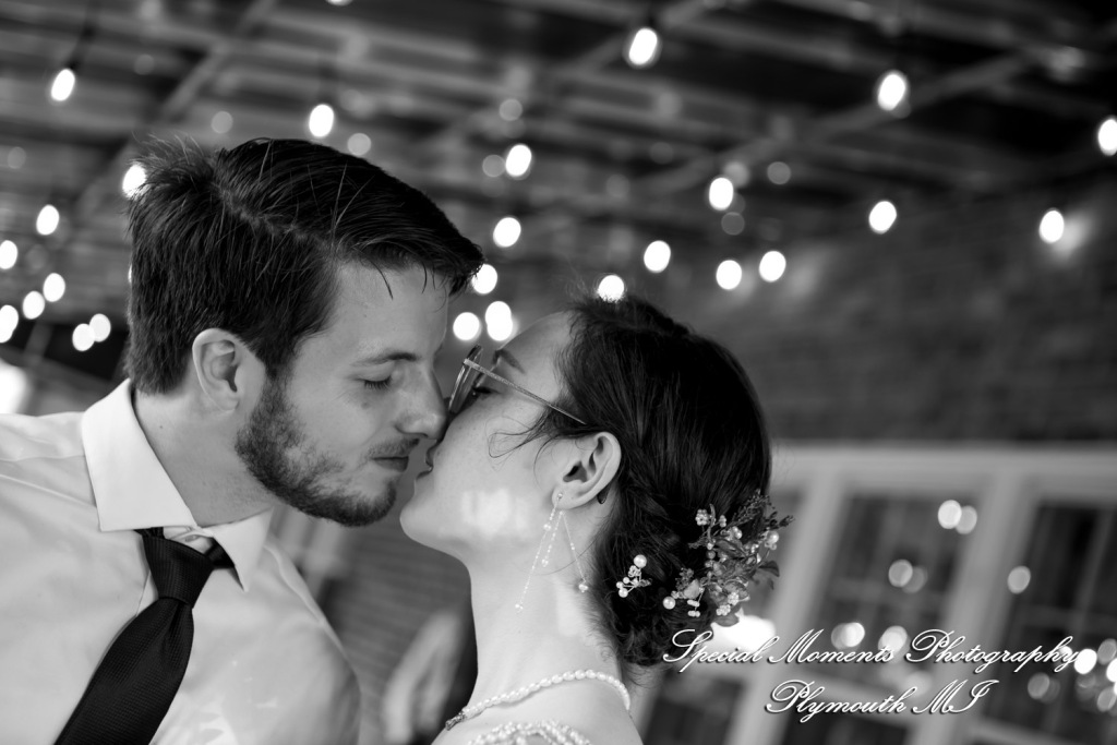 Samantha & David at Longacre House Farmington Hills MI wedding photograph