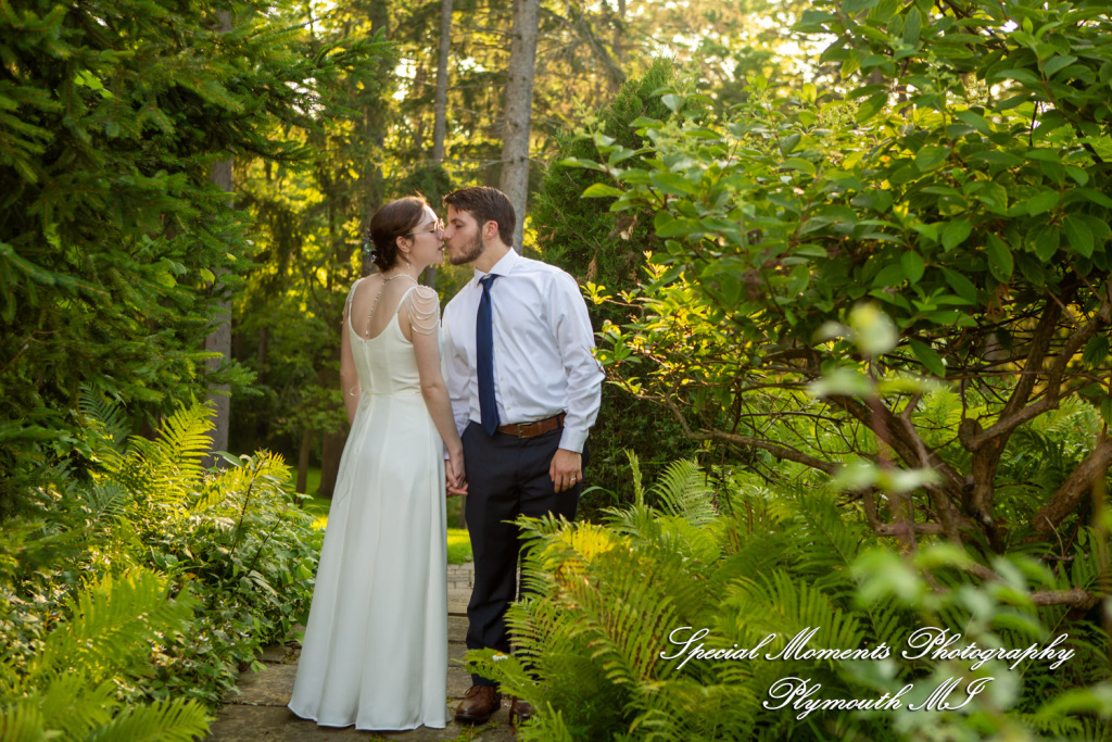 Samantha & David at Longacre House Farmington Hills MI wedding photograph