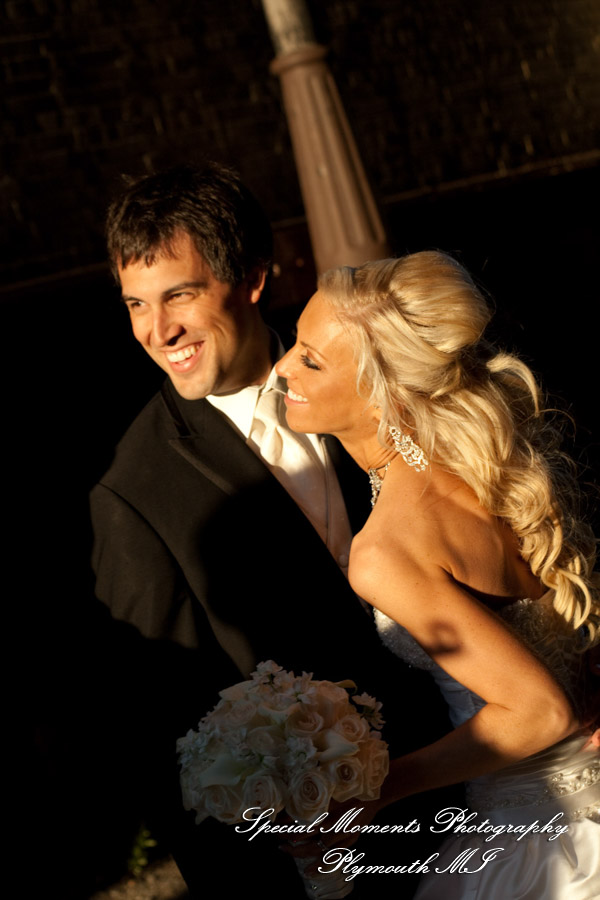 5 Star - HOMEPAGE - Lia & Chris at Roostertail Detroit MI wedding photograph - 900 5 Star - HOMEPAGE - Lia & Chris at Roostertail Detroit MI wedding photograph - 900