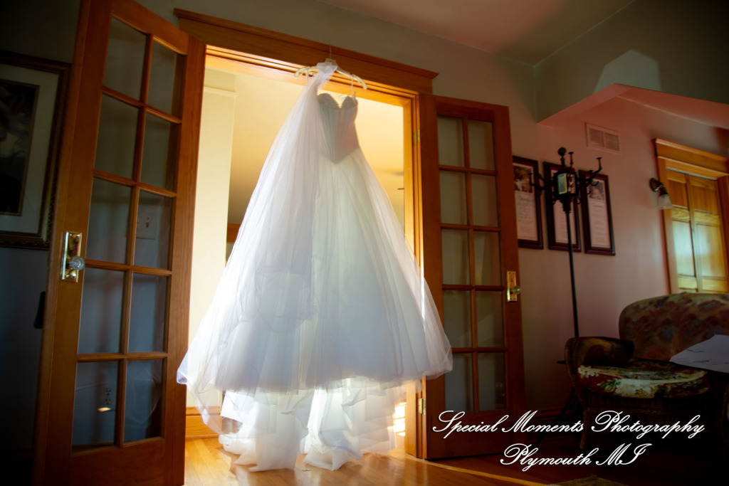 Chloe & Daniel at Wellers West Garden Saline MI wedding photography