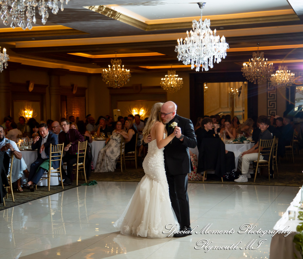 A Couple at Bentley Banquet Conference Center Wyandotte MI wedding photography