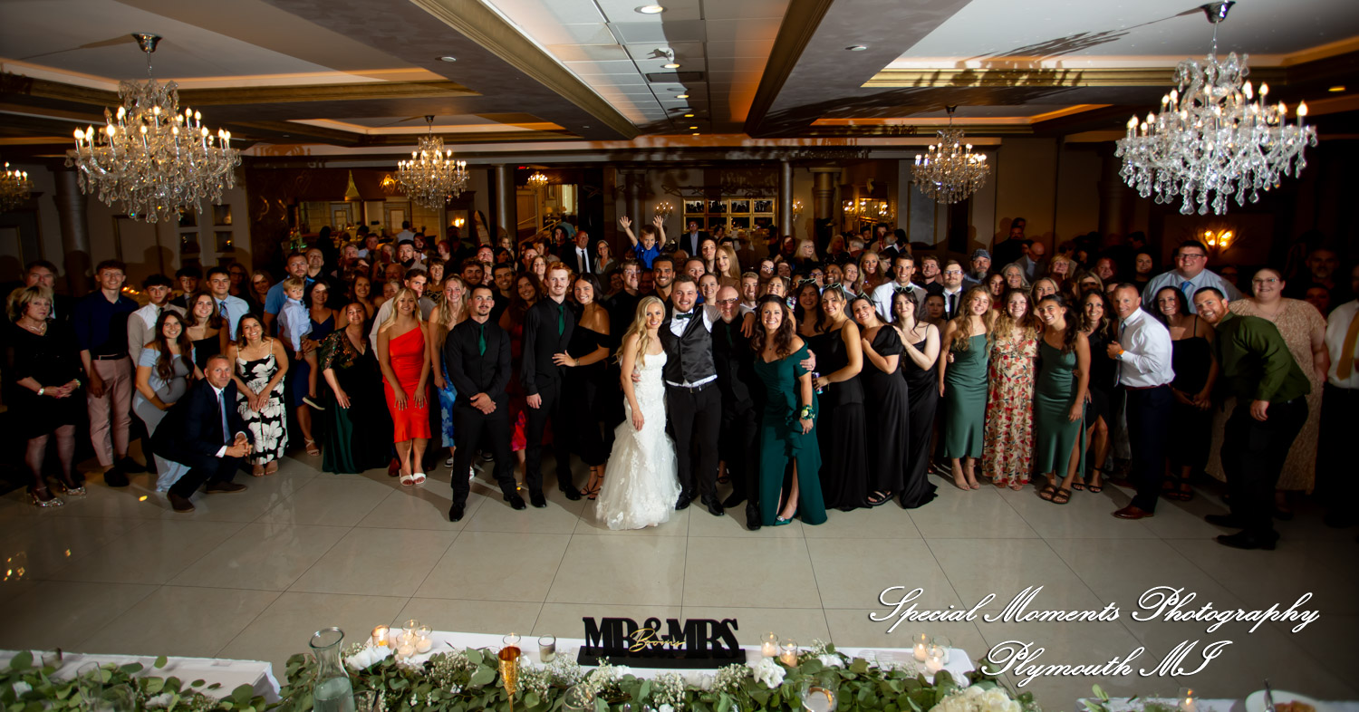 A Couple at Bentley Banquet Conference Center Wyandotte MI wedding photography