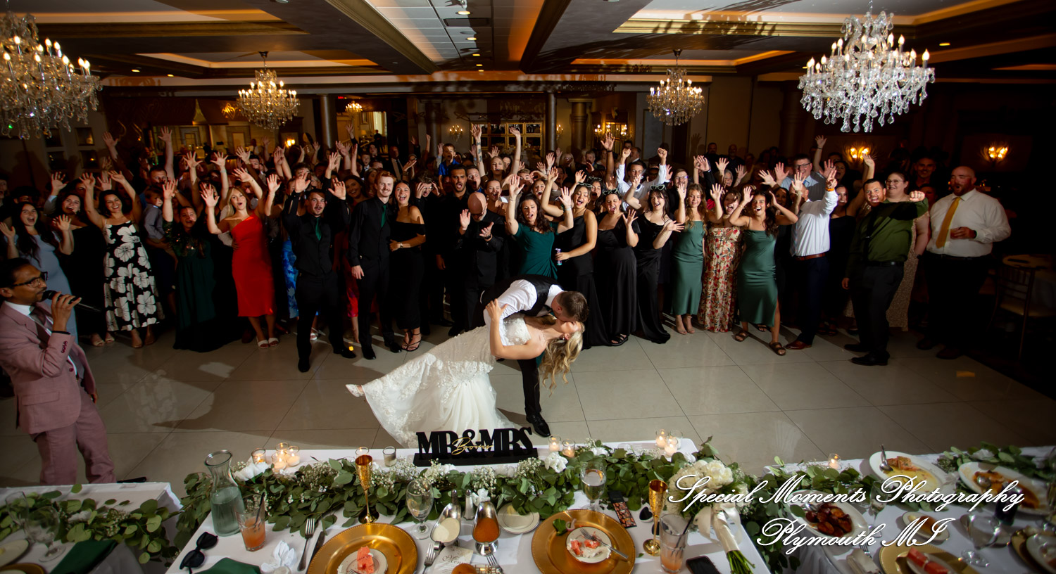A Couple at Bentley Banquet Conference Center Wyandotte MI wedding photography