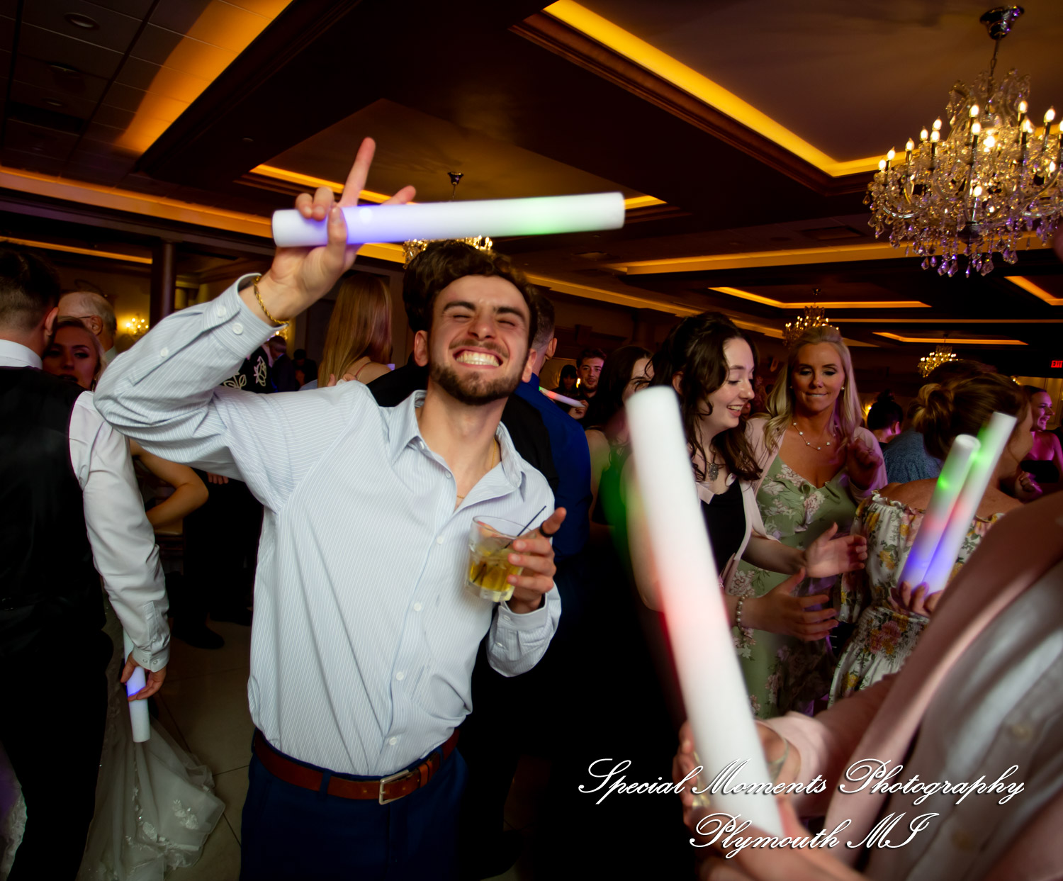 A Couple at Bentley Banquet Conference Center Wyandotte MI wedding photography