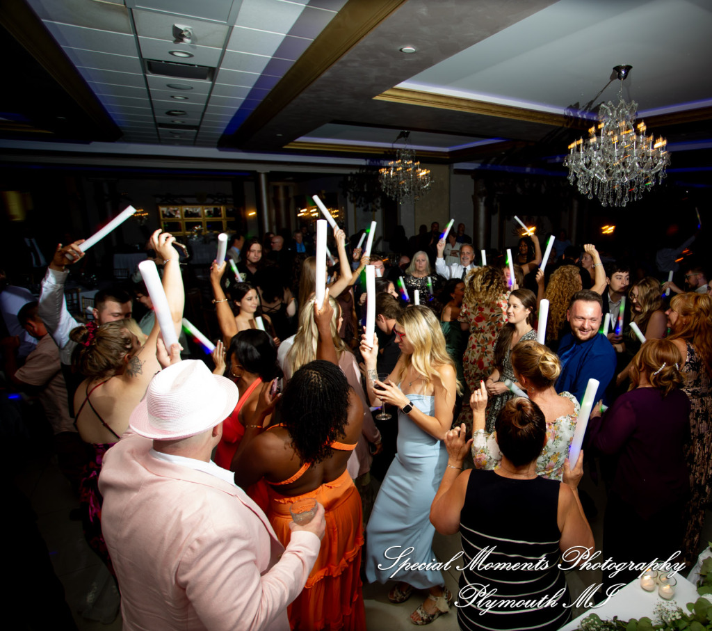 A Couple at Bentley Banquet Conference Center Wyandotte MI wedding photography