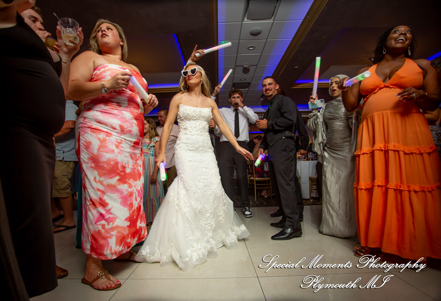 A Couple at Bentley Banquet Conference Center Wyandotte MI wedding photography