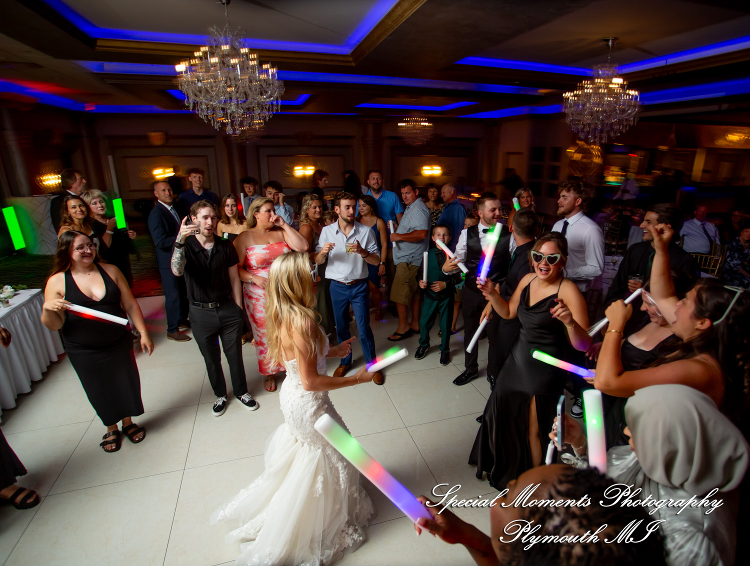 A Couple at Bentley Banquet Conference Center Wyandotte MI wedding photography