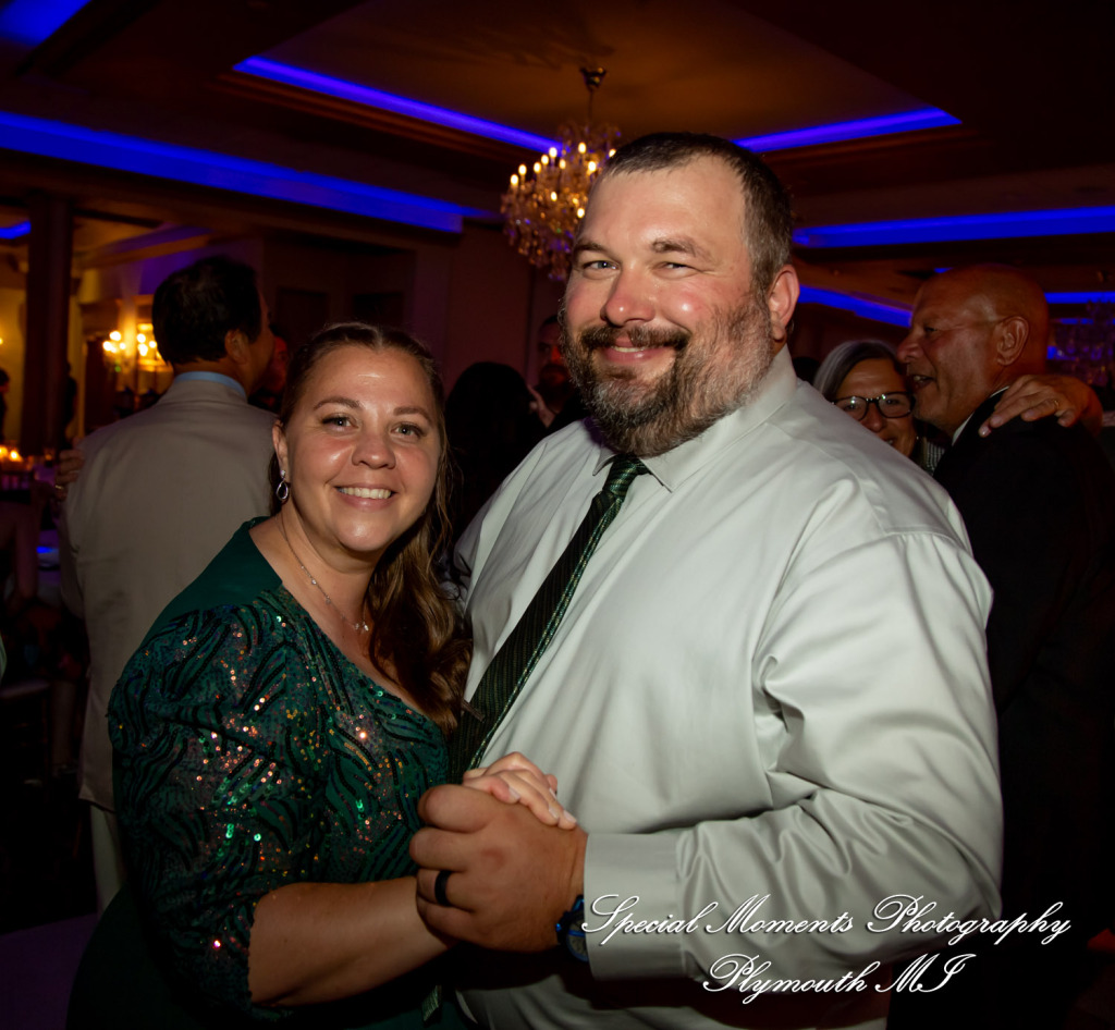A Couple at Bentley Banquet Conference Center Wyandotte MI wedding photography