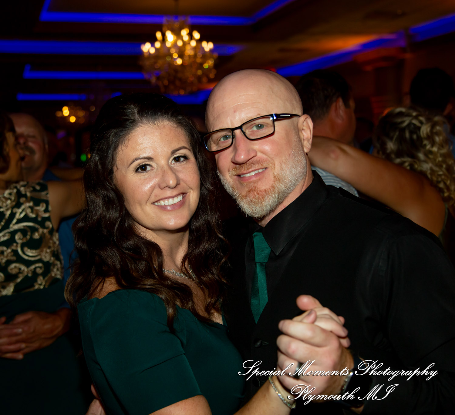 A Couple at Bentley Banquet Conference Center Wyandotte MI wedding photography