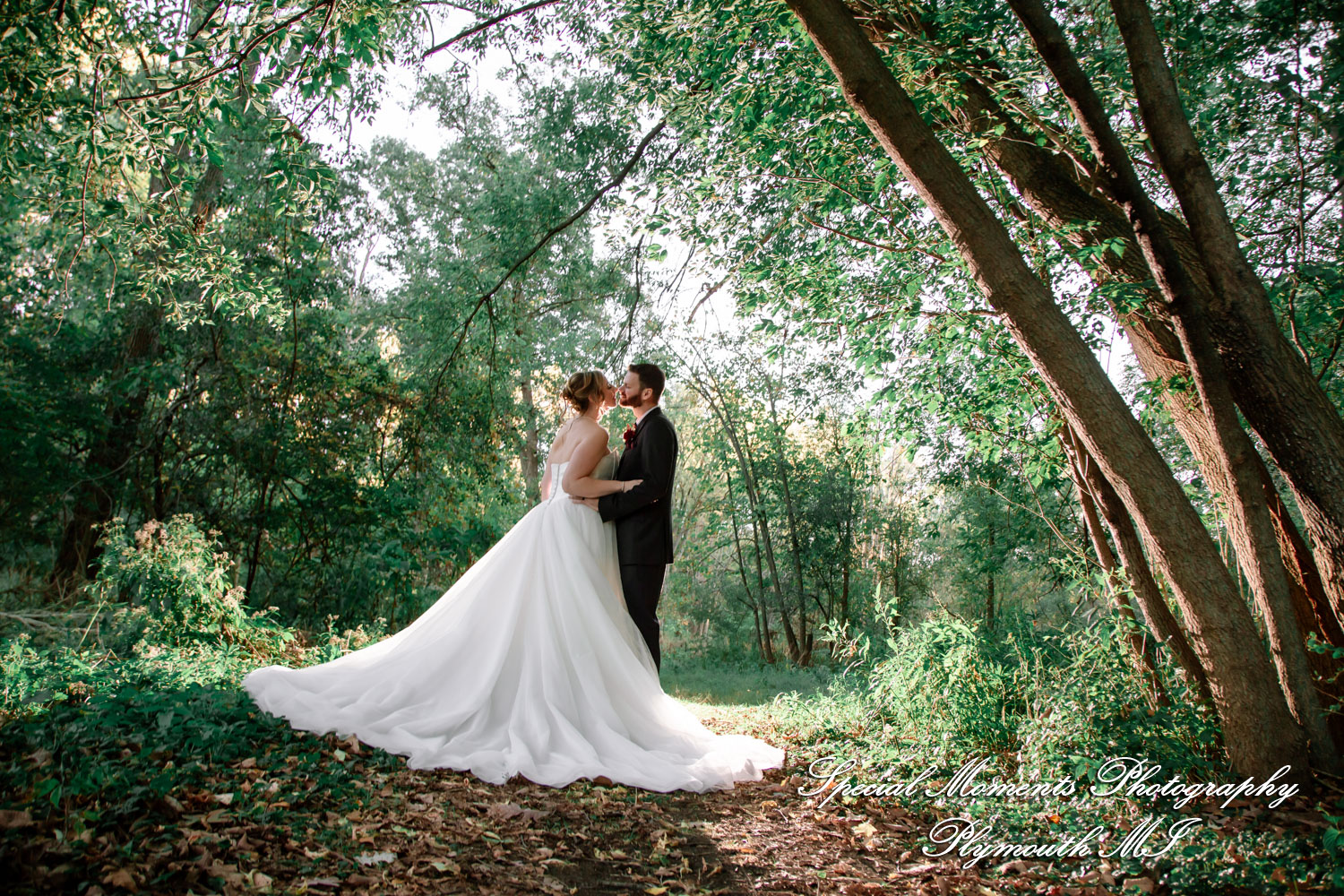 Chloe & Daniel at Wellers West Garden Saline MI wedding photography