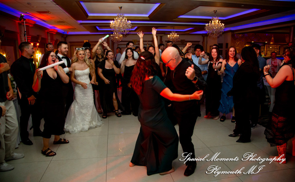 A Couple at Bentley Banquet Conference Center Wyandotte MI wedding photography