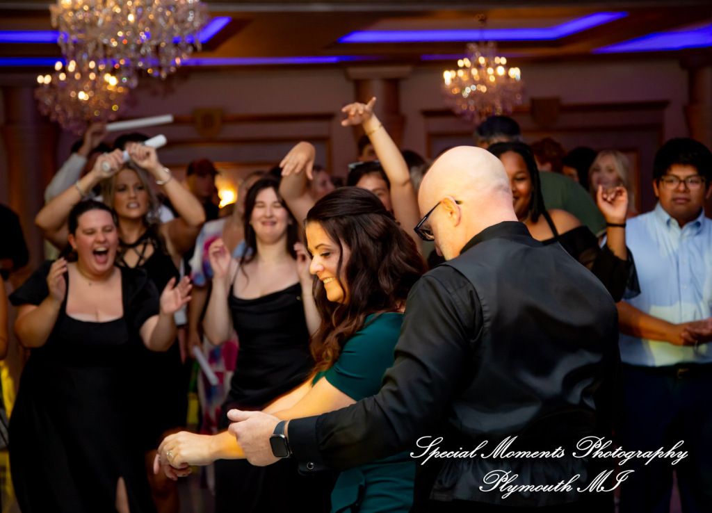 A Couple at Bentley Banquet Conference Center Wyandotte MI wedding photography