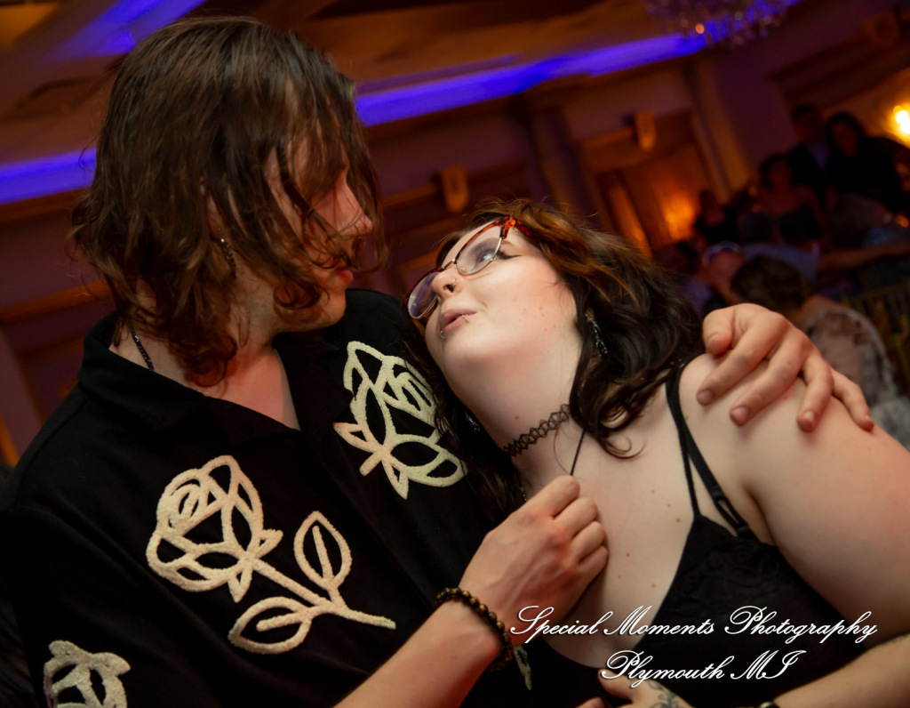 A Couple at Bentley Banquet Conference Center Wyandotte MI wedding photography