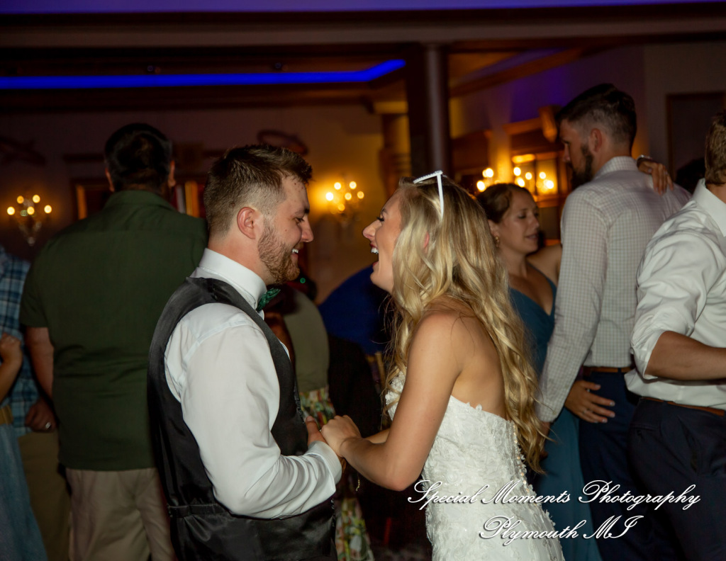 A Couple at Bentley Banquet Conference Center Wyandotte MI wedding photography