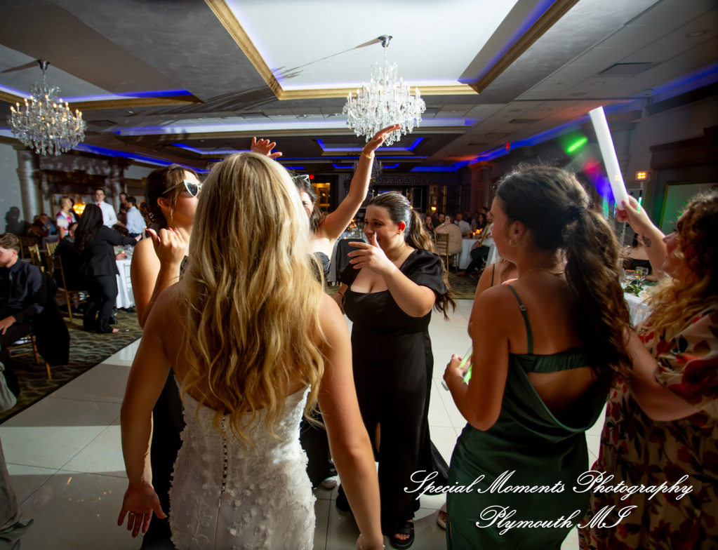 A Couple at Bentley Banquet Conference Center Wyandotte MI wedding photography
