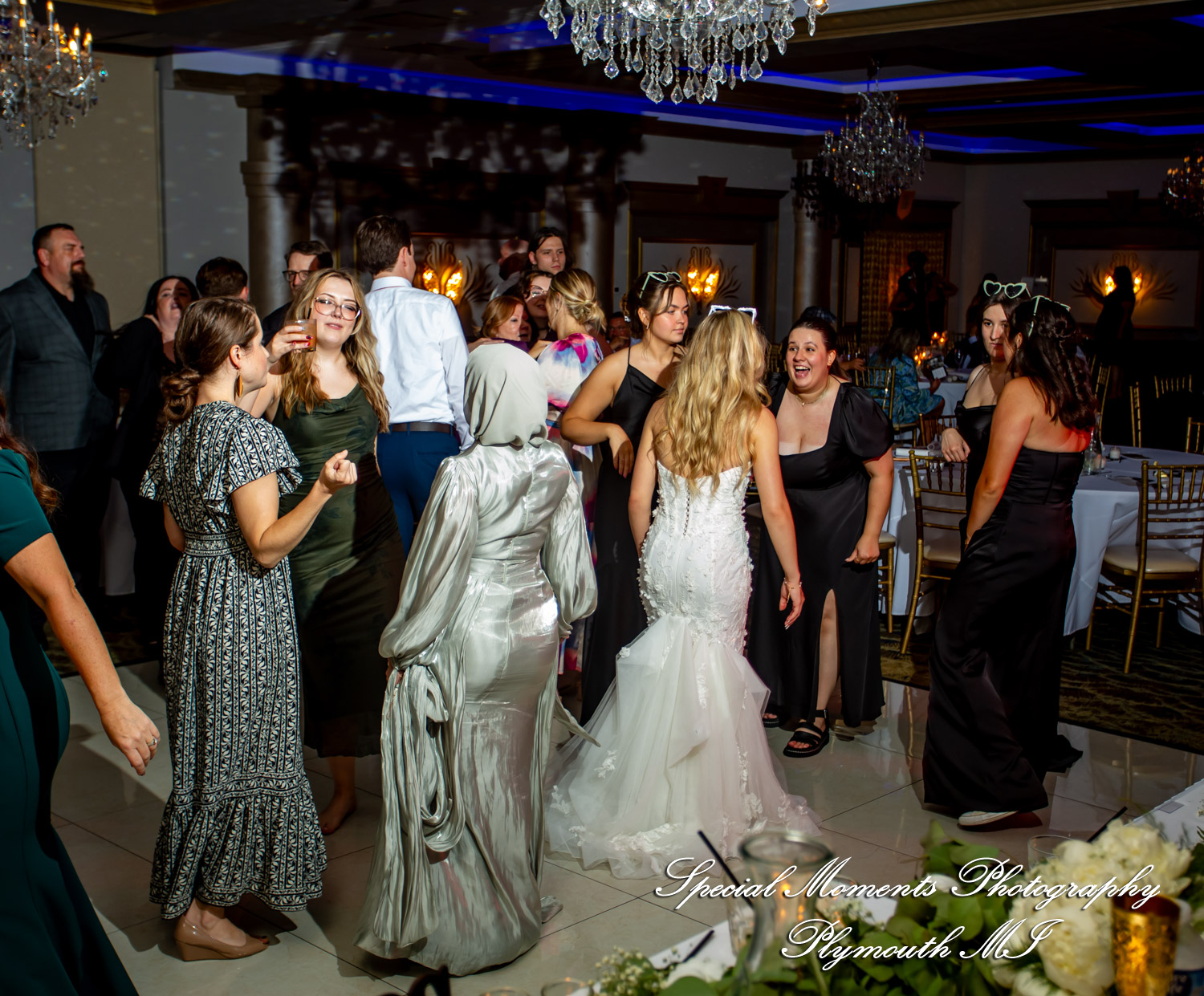 A Couple at Bentley Banquet Conference Center Wyandotte MI wedding photography