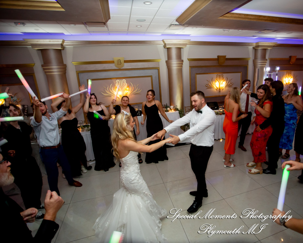 A Couple at Bentley Banquet Conference Center Wyandotte MI wedding photography