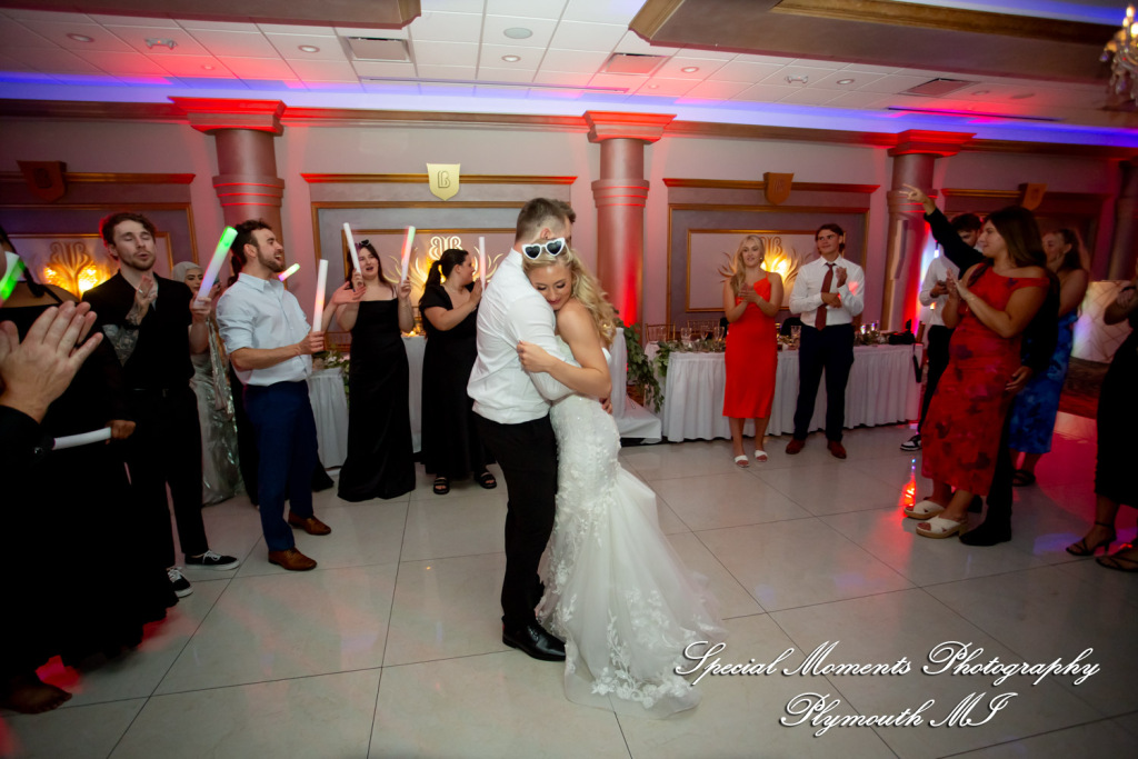 A Couple at Bentley Banquet Conference Center Wyandotte MI wedding photography