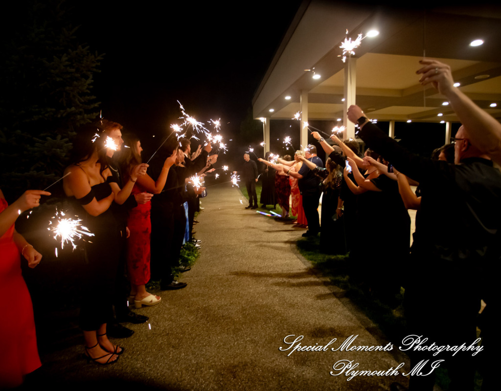 A Couple at Bentley Banquet Conference Center Wyandotte MI wedding photography