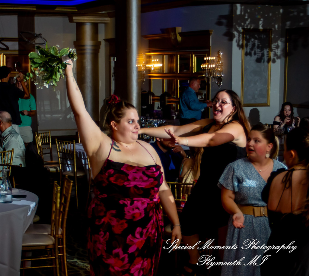 A Couple at Bentley Banquet Conference Center Wyandotte MI wedding photography