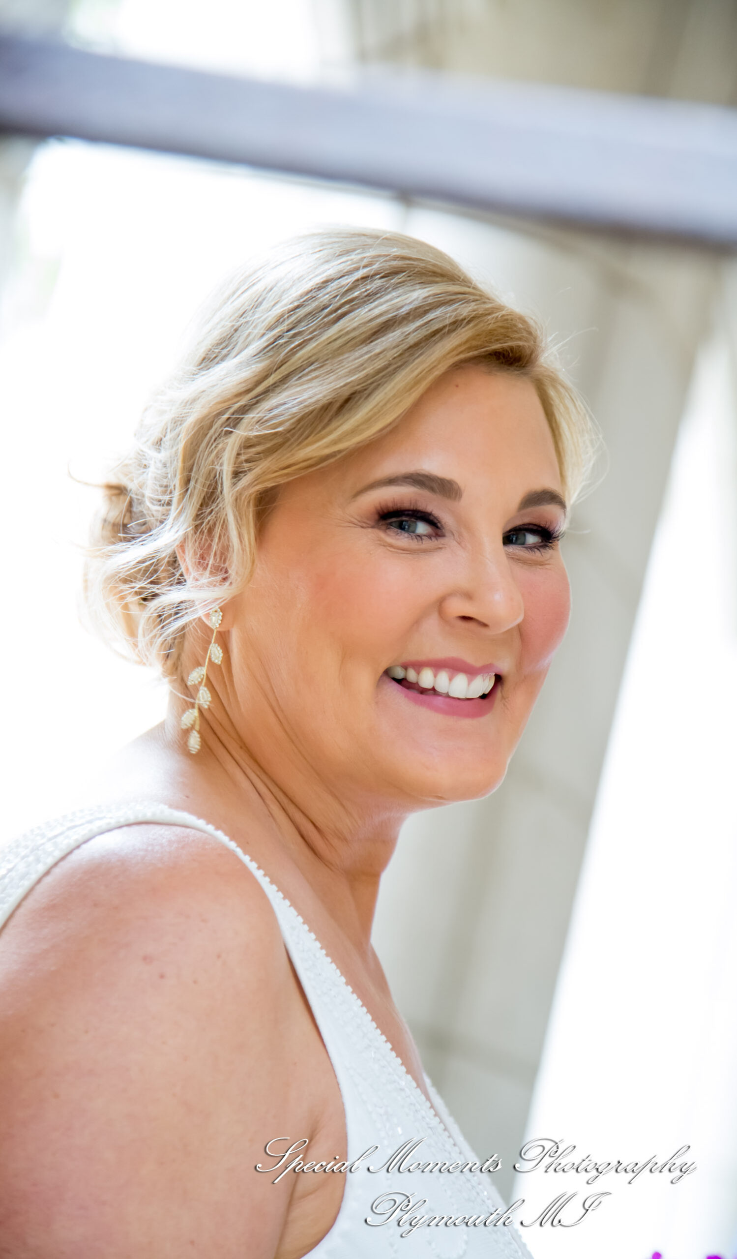 Kathy & Matt Vinology Restaurant & Event Space Ann Arbor MI wedding photography