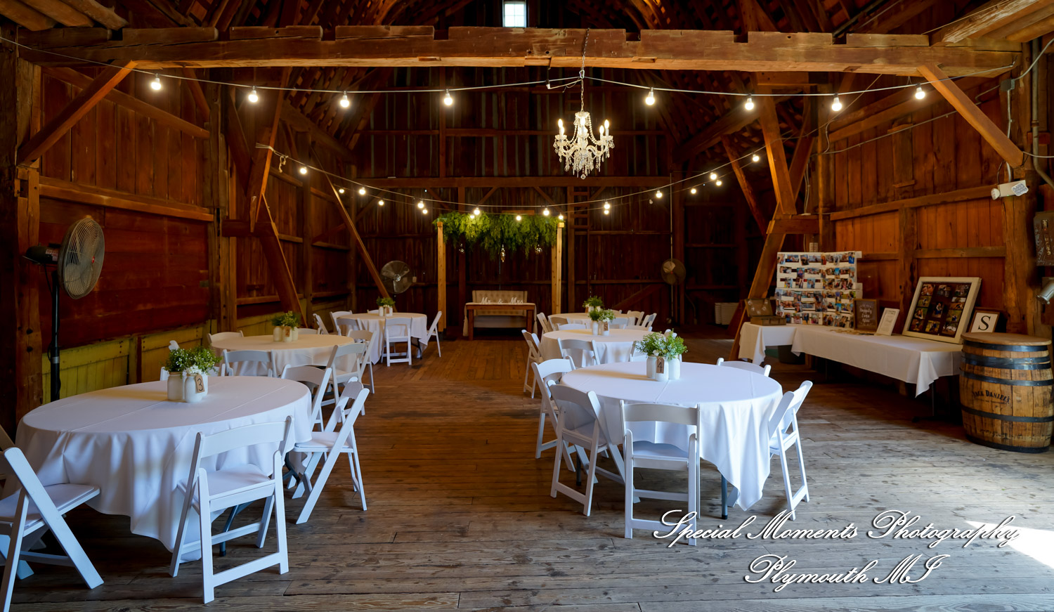 Melissa & Eric at MSU Tollgate Farm & Education Center Novi MI wedding photography