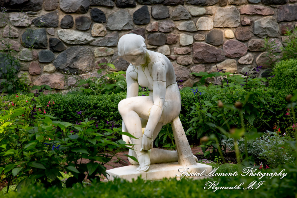 Chayna & Jonny at Cranbrook House Gardens Bloomfield Hills MI engagement photography