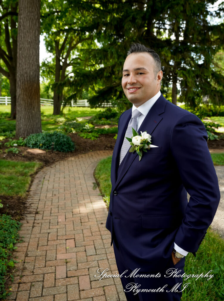 Melissa & Eric at MSU Tollgate Farm & Education Center Novi MI wedding photography